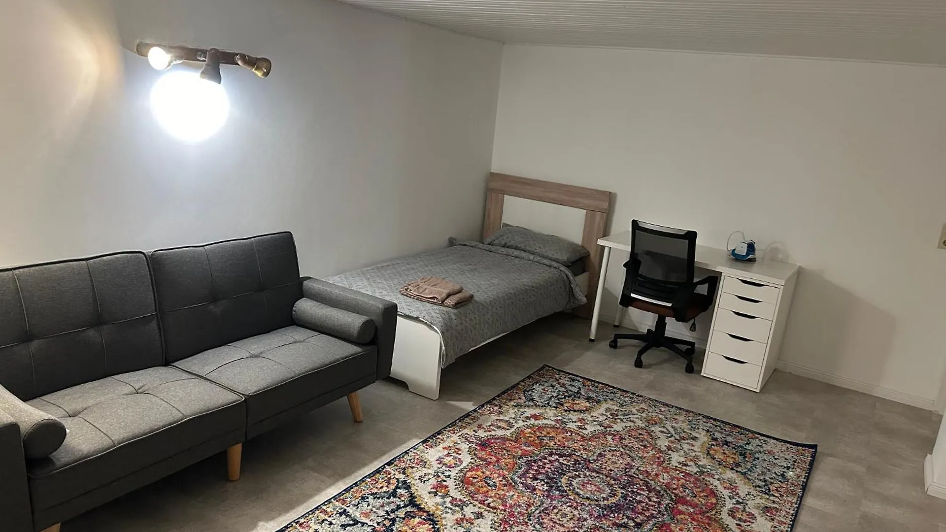 Souterrain Wohnung In Der Naehe Vom Duesseldorfer Flughafen Ratingen Apartment
